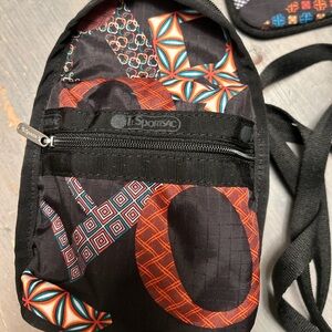 Like new LeSportsac crossbody ⭐️
